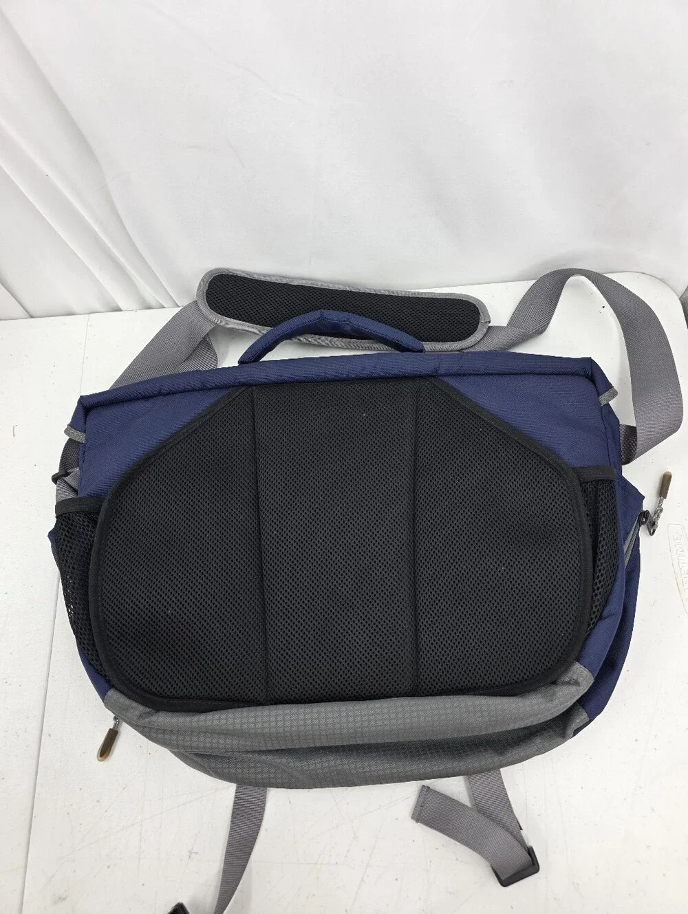 L.L. Bean Nylon Briefcase Messenger Laptop Bag Multi-Pocket Navy Blue Padded.